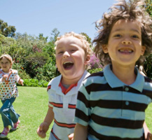 kids in fileld banner
